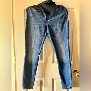 Madewell Maternity Skinny Jeans
H&M Maternity Pants